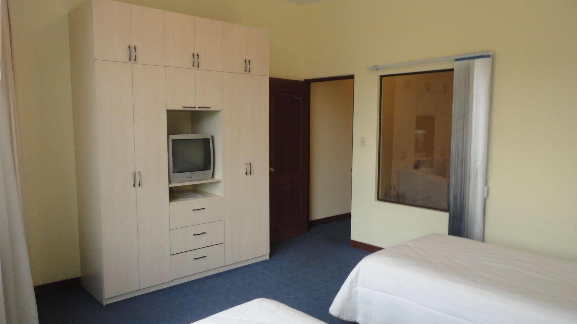 Delfines Apart Hotel La Paz Bagian luar foto